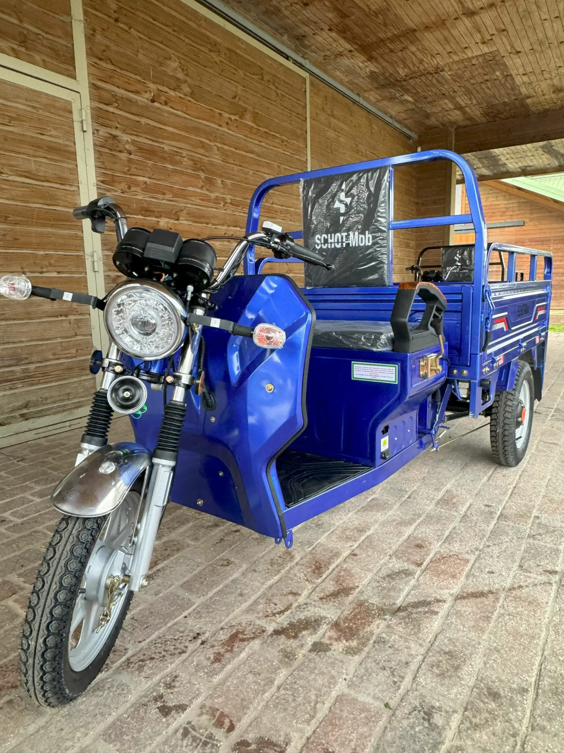 Triporteur bleu de Schot Mob